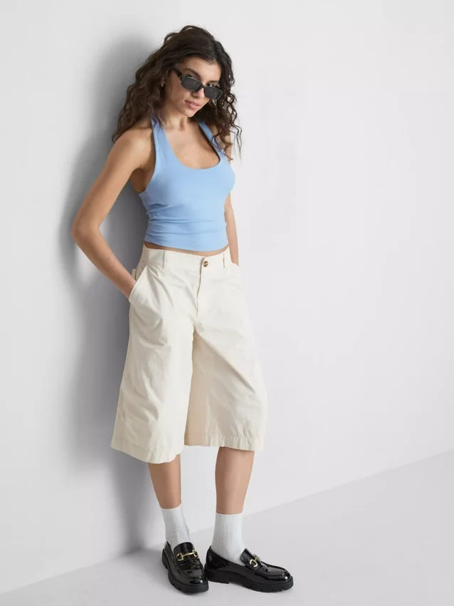 The Primark Scene | kort topp med halterneck