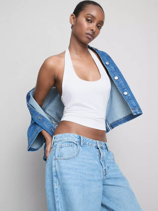 The Primark Scene | kort topp med halterneck
