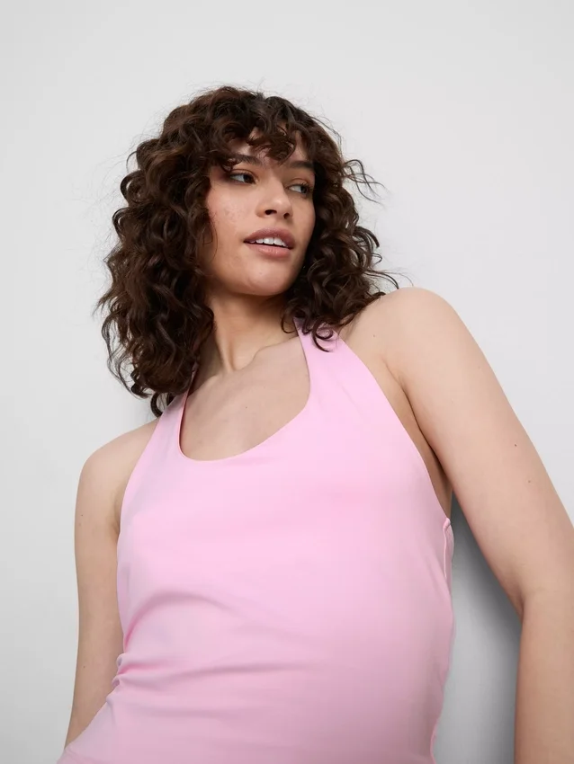 The Primark Scene | kort topp med halterneck