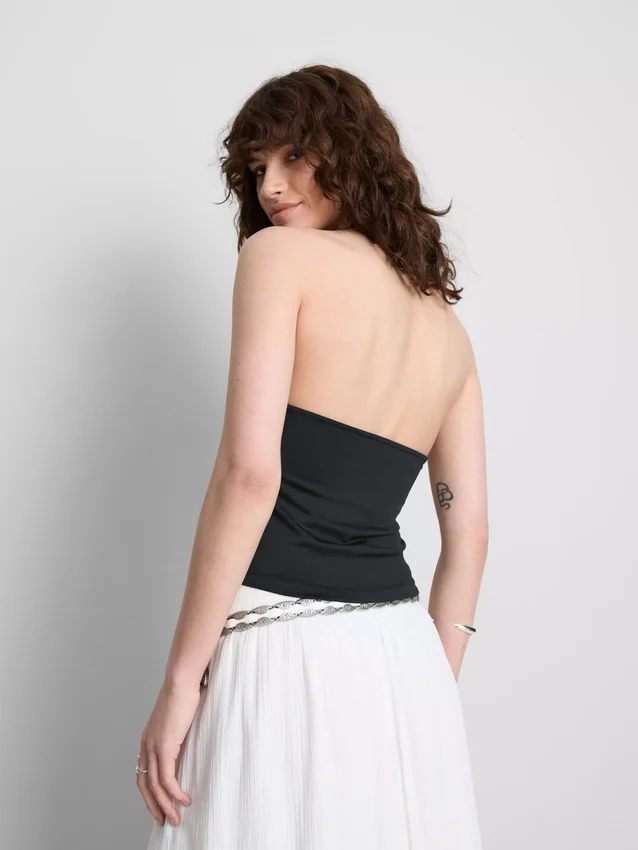 The Primark Scene | kort topp med halterneck