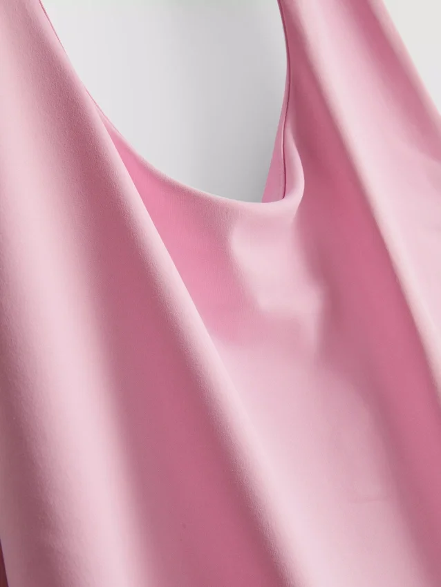 The Primark Scene | kort topp med halterneck