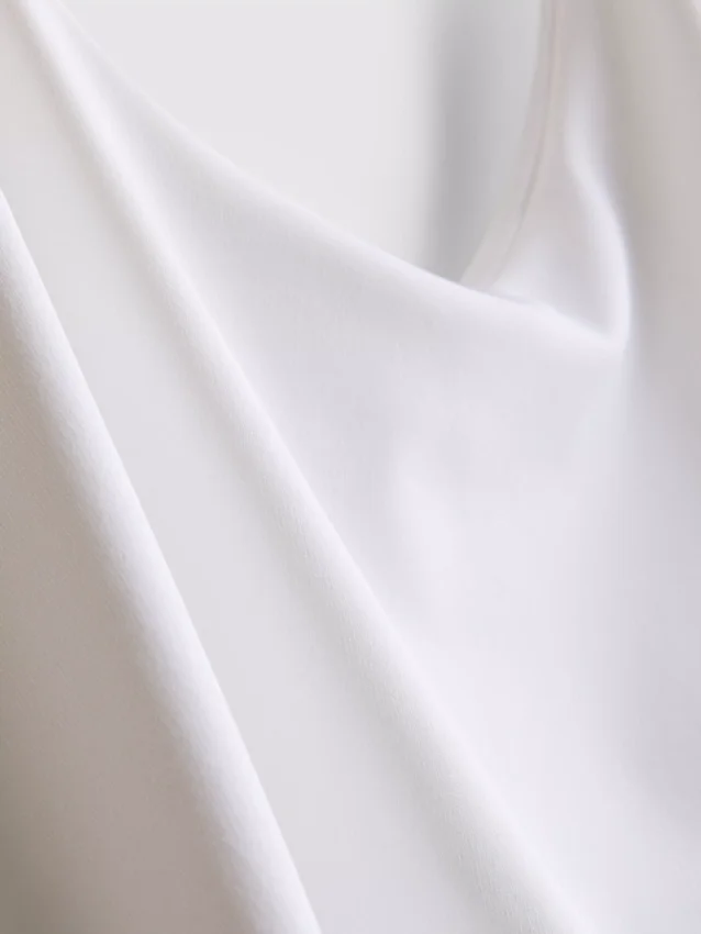 The Primark Scene | kort topp med halterneck
