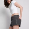 The Primark Scene | Mikroshorts i bomullsdenim med nitar