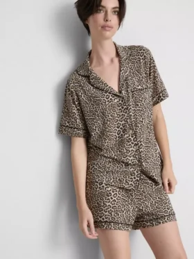 Tryckt kort pyjamasar i boyfriend-stil