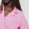 Tryckt kort pyjamasar i boyfriend-stil