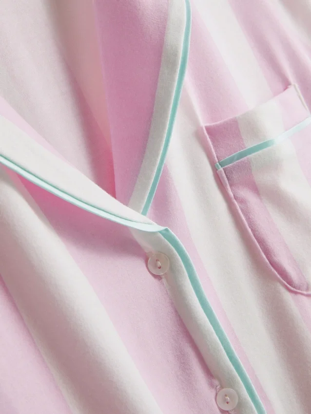 Tryckt kort pyjamasar i boyfriend-stil