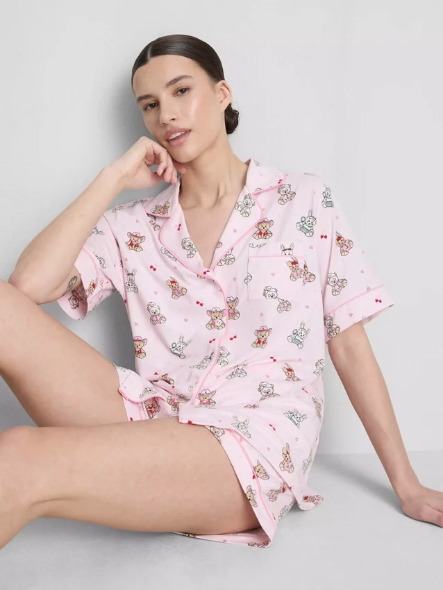 Tryckt pyjamasar i teddy-stil, boyfriend-modell, kort modell