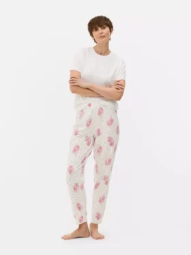 Tryckt pyjamaset med korta ärmar