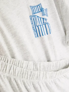 Tryckt pyjamaset med korta ärmar