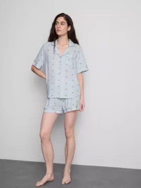 Tryckta korta boyfriend-stilens pyjamasar