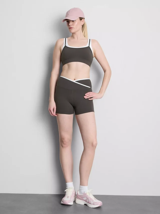 Tvålagers aktiv crop top