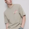 Tvättad T-shirt med japanskt tryck