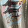 Tvättad T-shirt med japanskt tryck