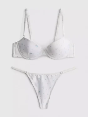 Underklädesset i satin med blommönster och push-up-effekt