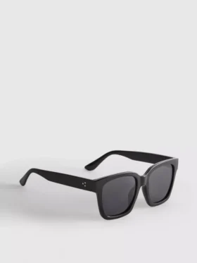 Överdimensionerade solglasögon i cat-eye-stil