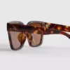 Överdimensionerade solglasögon i cat-eye-stil
