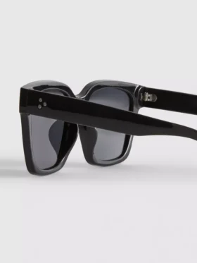 Överdimensionerade solglasögon i cat-eye-stil