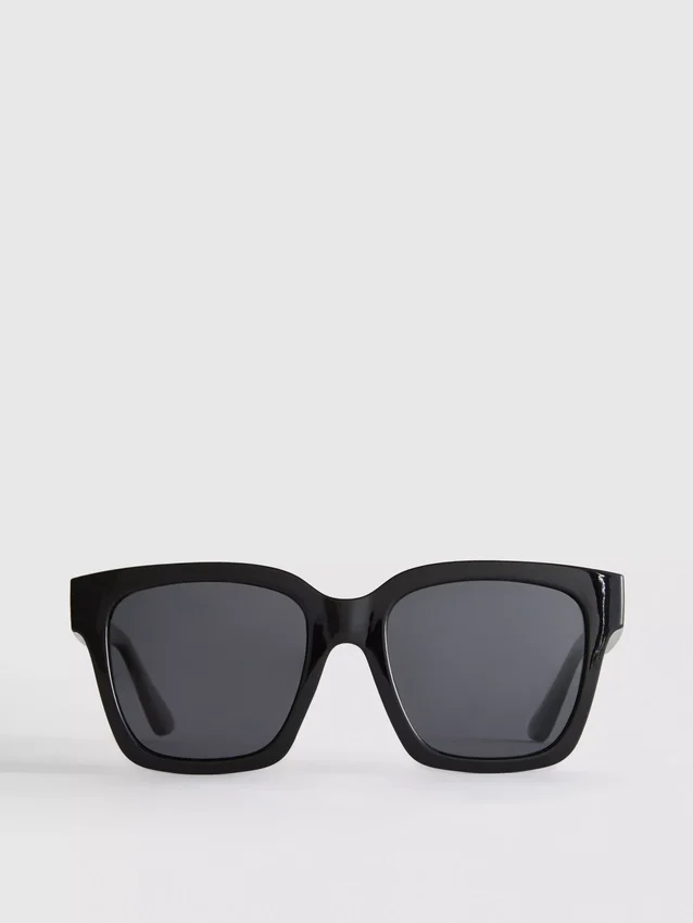 Överdimensionerade solglasögon i cat-eye-stil