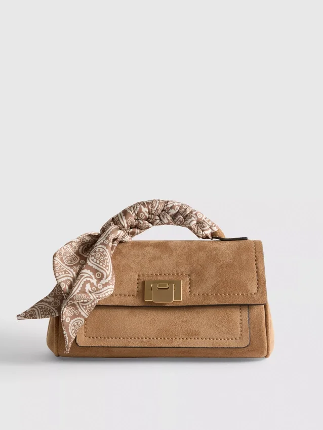 Väska med scarfhandtag